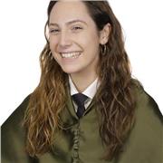 Soy una profesora con mucho entusiasmo, paciencia y empatía, con capacidad para adaptar las explicaciones según las necesidades.